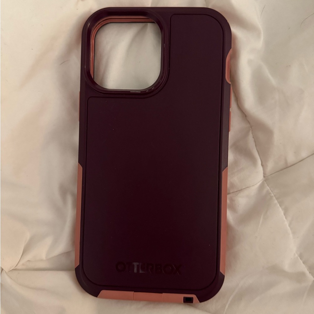 iPhone 13 Pro Max OtterBox XT Series MagSafe Compatible Case - Purple and Pink - Picture 3 of 4